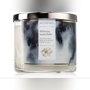 Bath & Body Works 3 Wick Candle Hibiscus Waterfalls